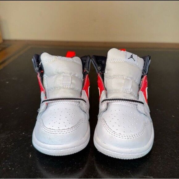 Nike Air Jordan 1 Mid White Infrared FB4419-016 Toddler Td Size 6C - Picture 2 of 6